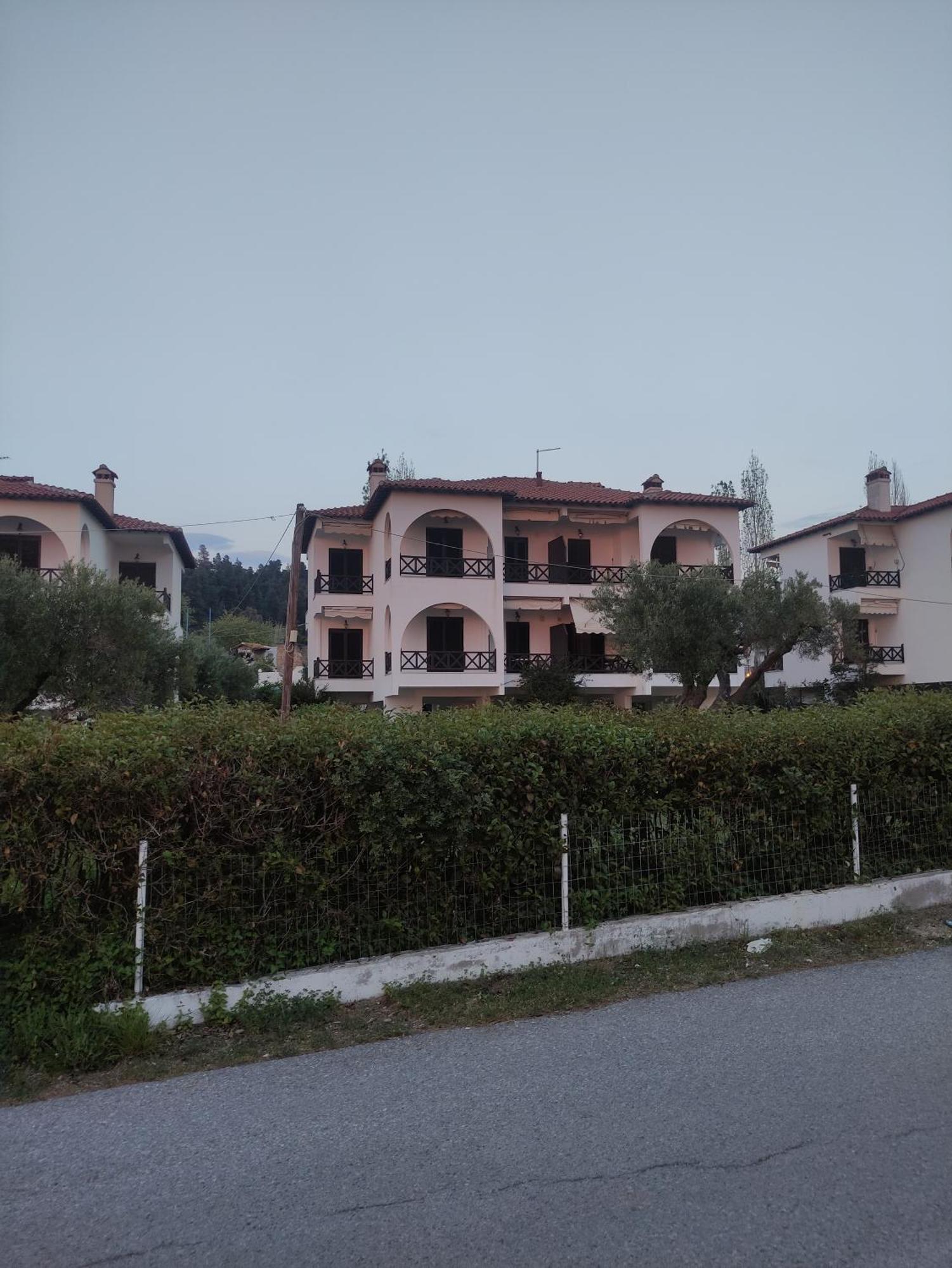 Front Of The Sea Apartment Elia Nikitis