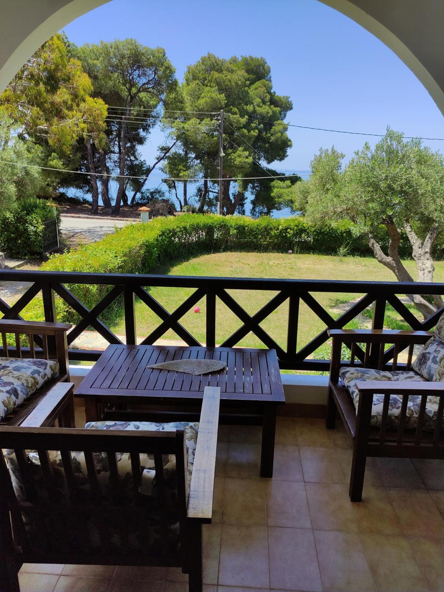 Apartment Front Of The Sea