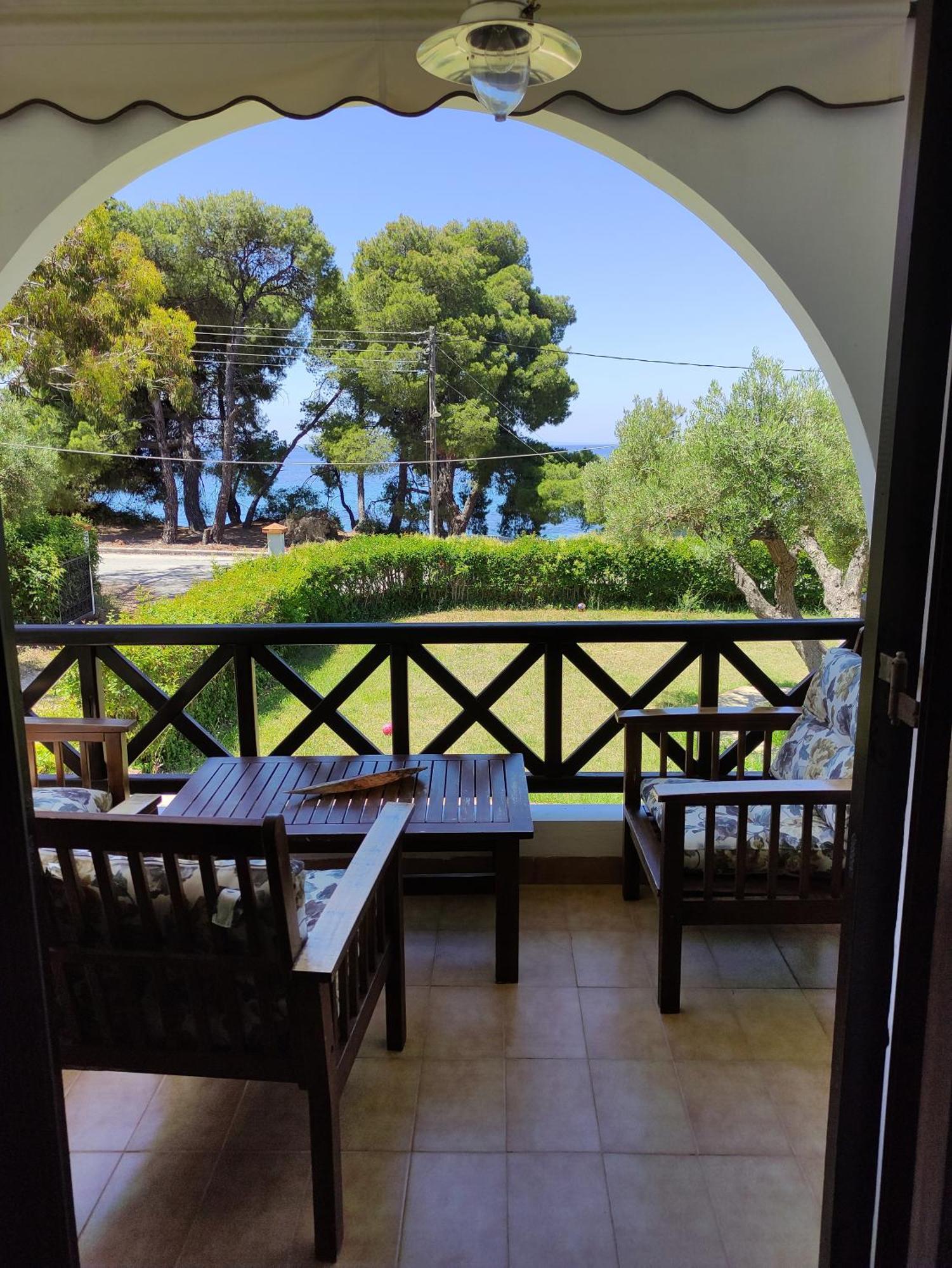 Apartment Front Of The Sea Elia Nikitis